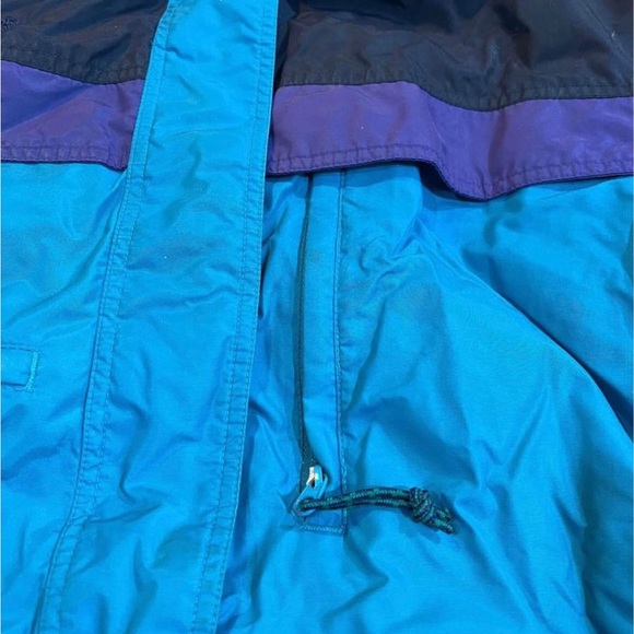COLUMBIA SPORTSWEAR COMPANY Coat, Size Medium - Picture 7 of 9
